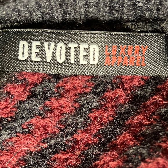 Devoted Luxury Apparel Burgundy & Black Sweater/Open Back Design - Picture 4 of 6